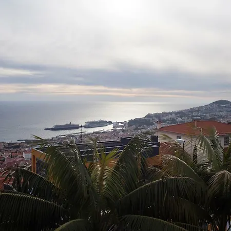 Funcho - House With Fantastic Bay And Ocean Views Фуншал